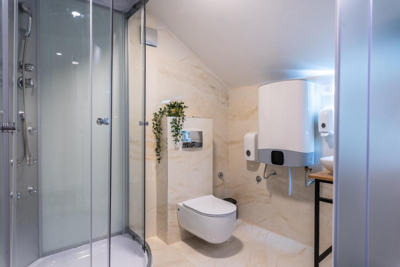 Alex Central Apartments Belgrado Buitenkant foto